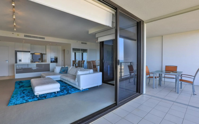 Ultra Broadbeach