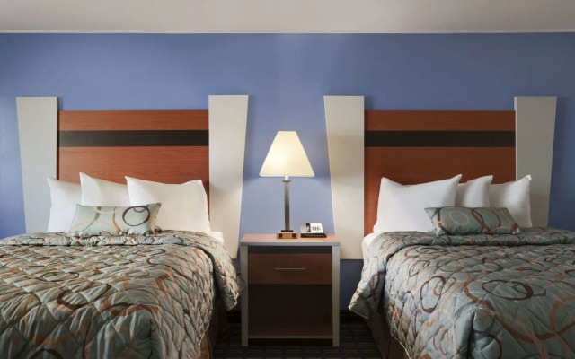Days Inn by Wyndham West Yarmouth/Hyannis Cape Cod Area