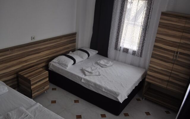 Nicholas Garden Hotel