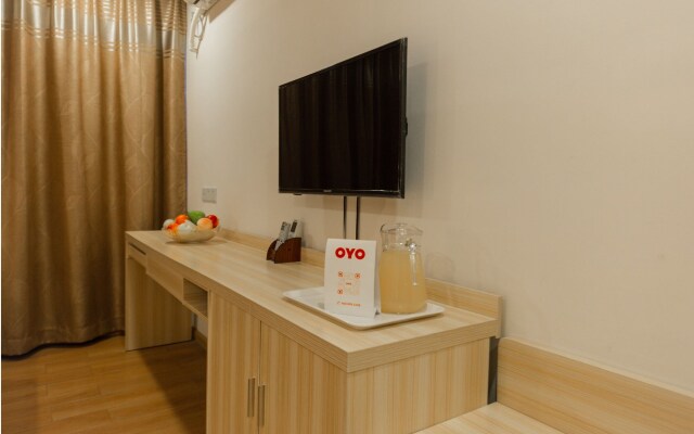 OYO 8011 Hotel