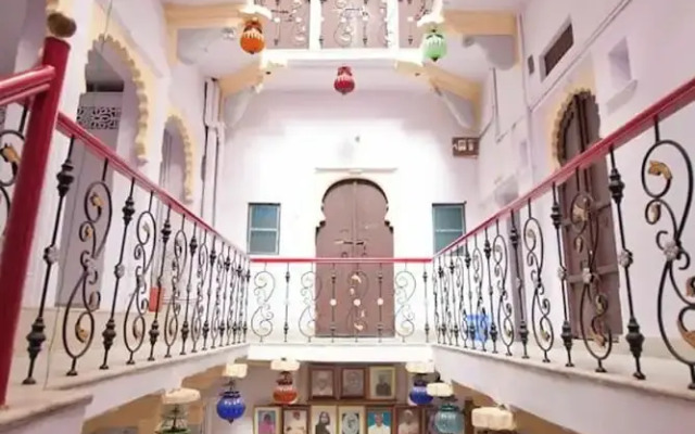 Nukkad Guest House Near City Palace Udaipur