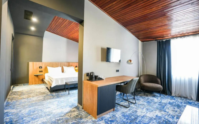 Отель Splendid Tbilisi