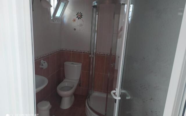 Poseidon studio 2
