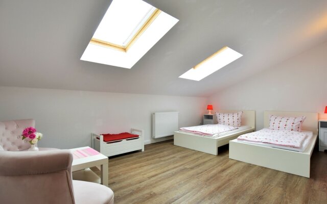 Modern Apartment in Ostseebad Boltenhagen Near Forest