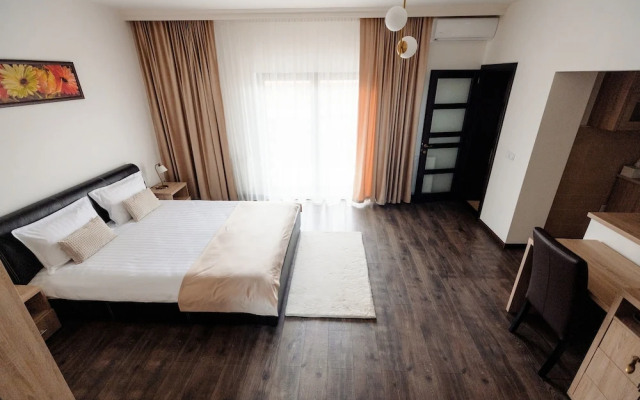 Aparthotel Punct pe i