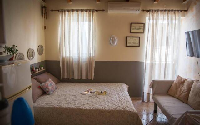 Cosy and Large Studio in Heraklion Crete, Greece