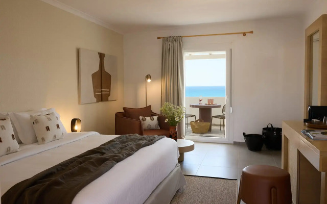 Golden Milos Beach House by Domotel