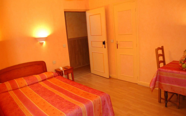 Hotel Des Couronnes Chateaudun