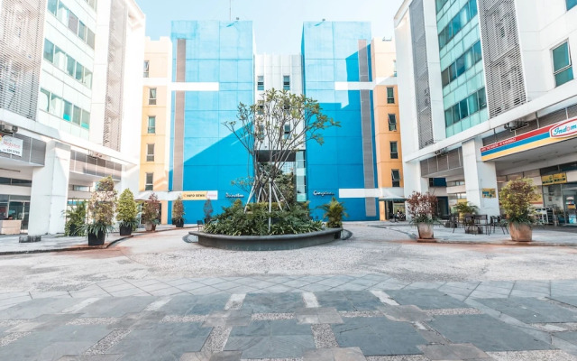 OYO Flagship 1170 The Habitat Karawaci