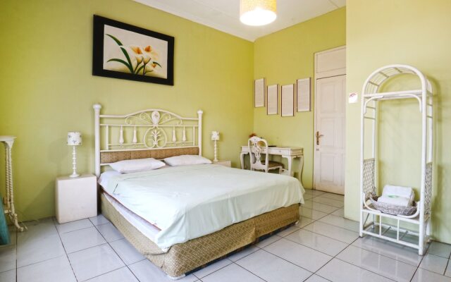 Rose Chamber Bed & Breakfast