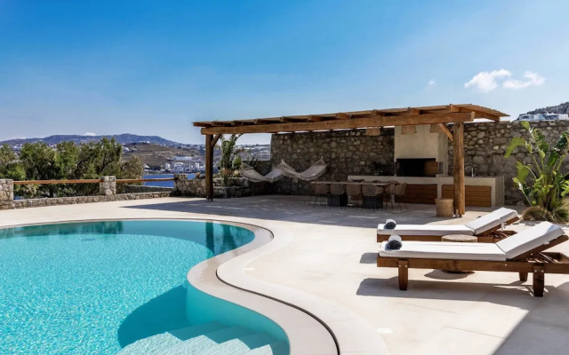 Villa Veneta at Ornos Sea View