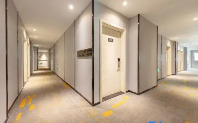 Manning Hotel (Guangzhou  Zhongshan Hospital  Dongshankou Metro Station)