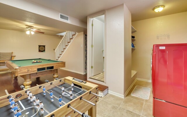 Hikers Haven: Pine Getaway w/ Wraparound Deck!