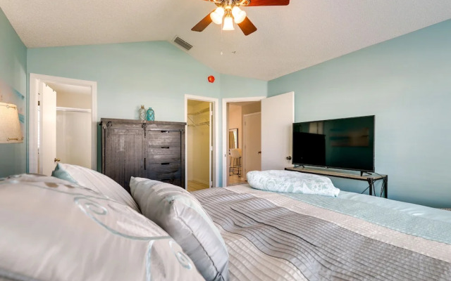 Apollo Beach Vacation Rental w/ Private Pool!