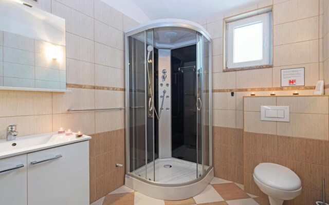 Amazing Home in Pula with Hot Tub, WiFi & 4 Bedrooms