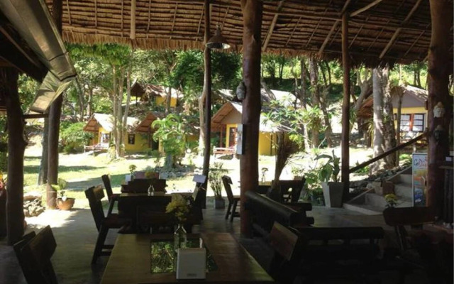 Baan Phu Lae