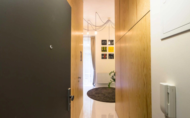 Ruterra Studio with Private Terrace