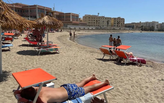 Immaculate 3-bed Apartment in Trapani, Sicily