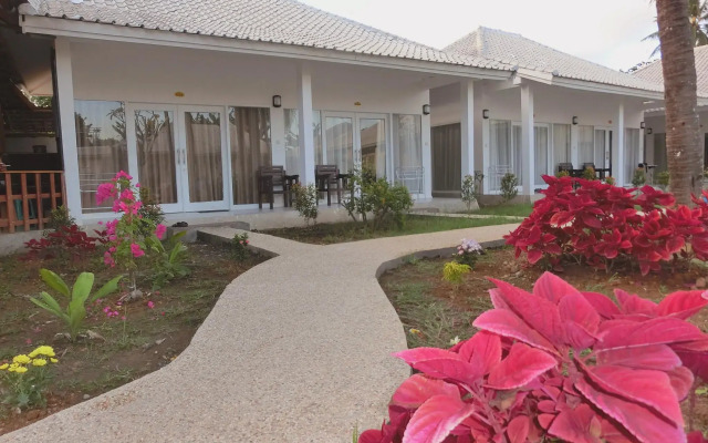 Lombok Holiday Hotel
