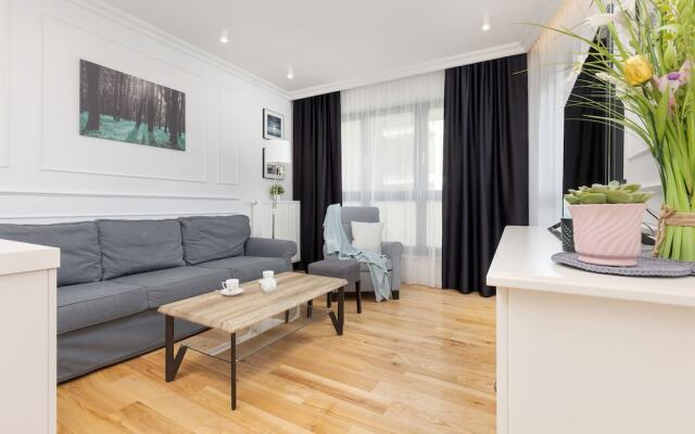 Apartment Skierniewicka 34 by Renters