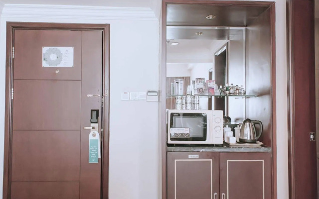 Shanghai Charms Hotel