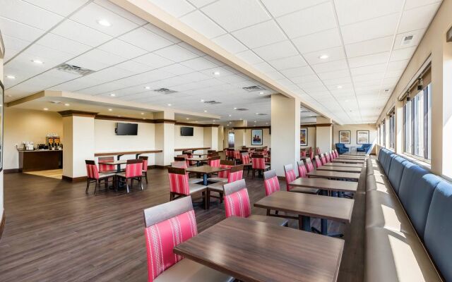 Quality Inn & Suites Event Center