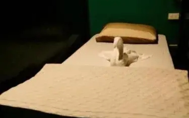 Crossroads House - Hostel