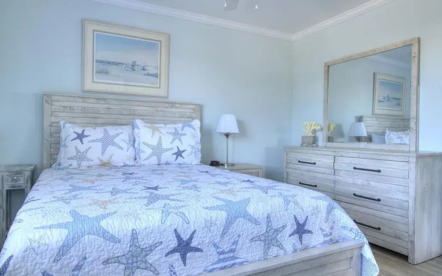 Southwinds J6 2 Bedroom Condo by RedAwning