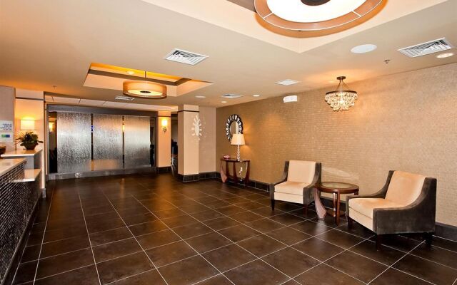 Holiday Inn Express Hotel & Suites Newton