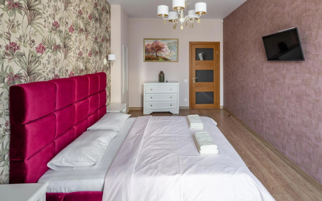 Romari Проспект Свободи 15