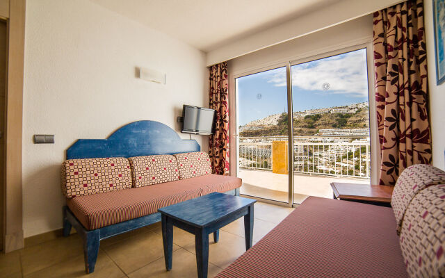 Apartamentos Cabau Cala Nova