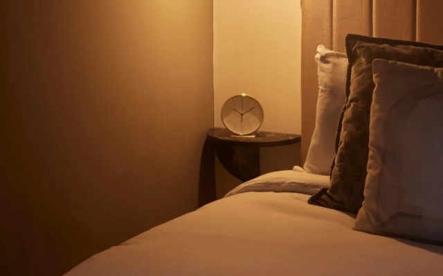 The St Johns Wood Sanctuary - Glamorous 2bdr Flat
