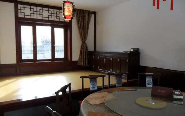 Yabuli Guandong Film City Hotel