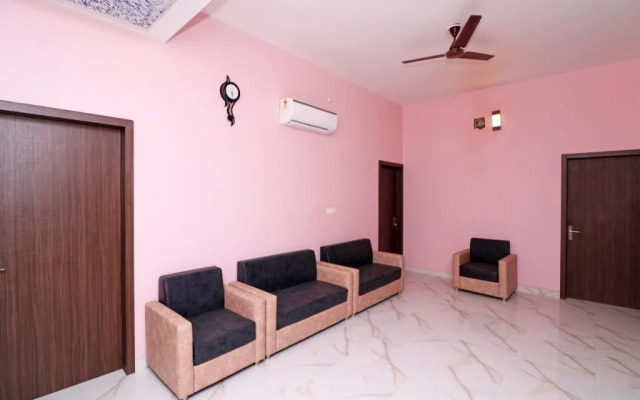 Maharaja Hotel By OYO Rooms