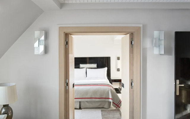 Hotel Plaza Athenee