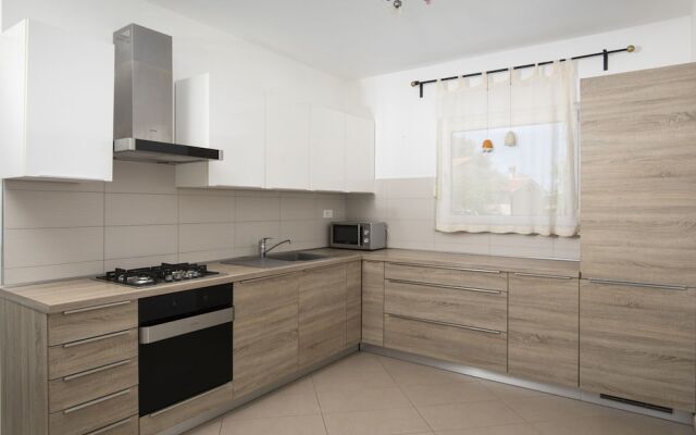 Villa in Sorici With Private Pool