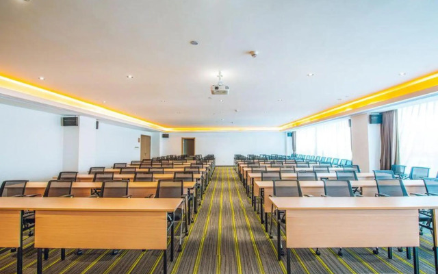 Grace Select Hotel (Zhongqing Jiangbei International Airport Center)