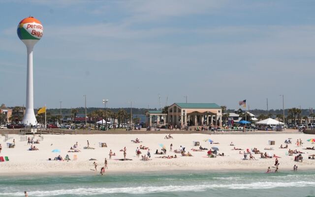 Deep Water Cove by Surfside VR