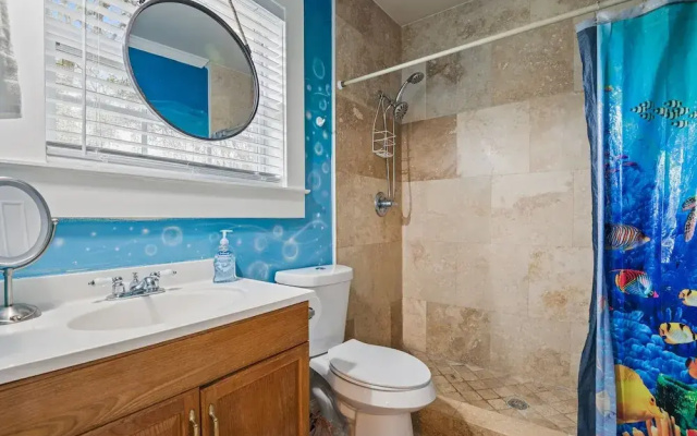 Bungalow On Ave O 1 Bedroom Home