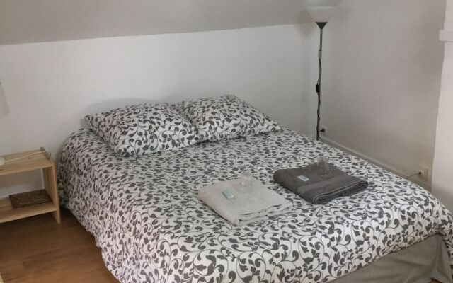 Chez Francoise Et Michel