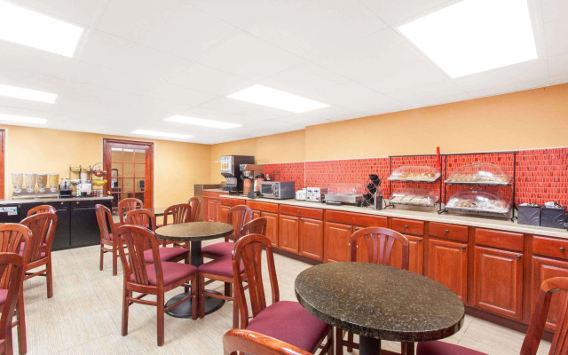 Howard Johnson Inn Suffern