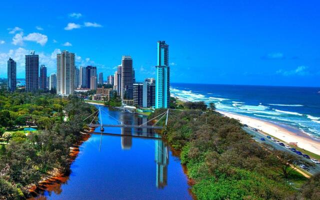 Narrowneck Court
