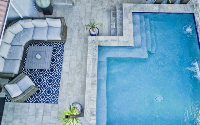 Summer Sun Oasis Apartment 3
