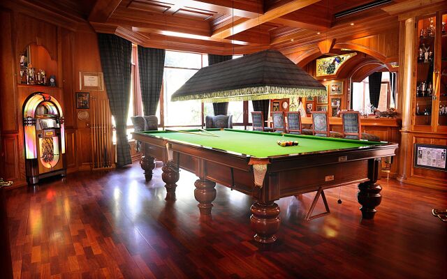 Apogee Boutique Hotel & Spa