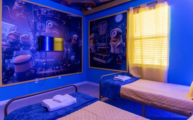 Sophisticated 9 Bedroom Close to Disney