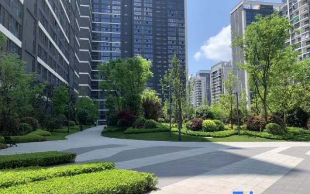 Vienna  Hotel (Guiyang Fanhuali Quanhu Park Subway Station)