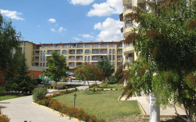 Royal Dreams Complex