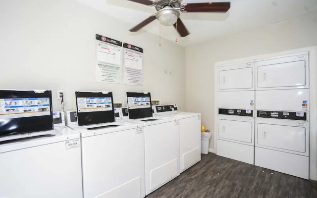 OYO Apartments at Broadmead