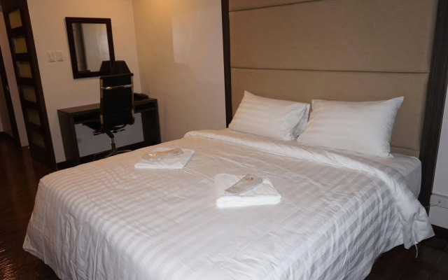 West Avenue Suites