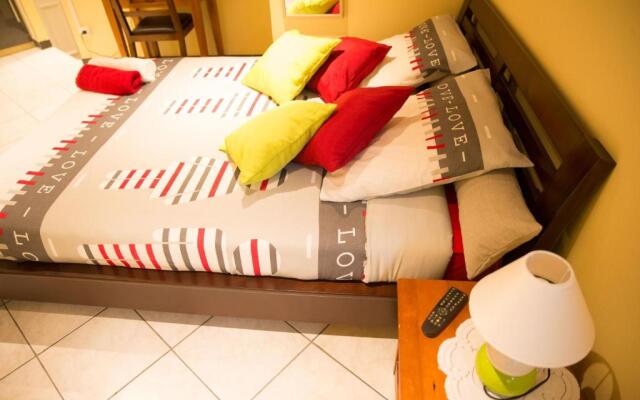 La Residence Des Cafeiers - Le Tampon (Adults Only)